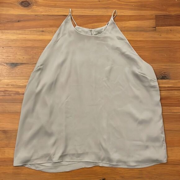 H&M Gray Satin Sleeveless Blouse Womens Size Extra Large XL Flowy Minimalist - Picture 3 of 10